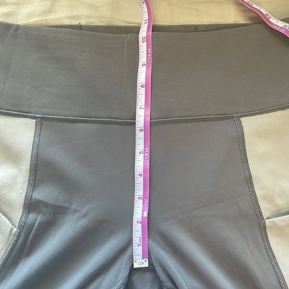 Athleta Color Block All In 7/8 Tight size medium - Picture 10 of 15